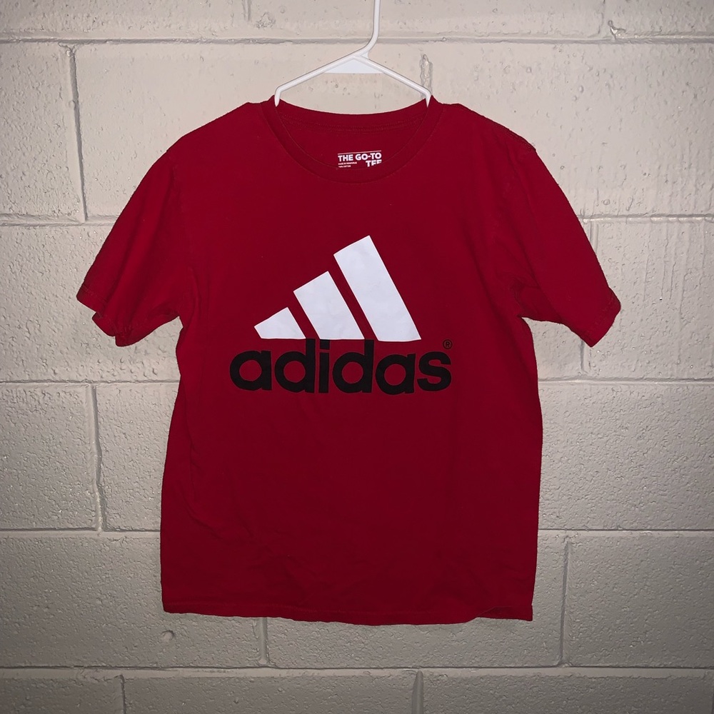Men’s adidas tee 🤩✨
